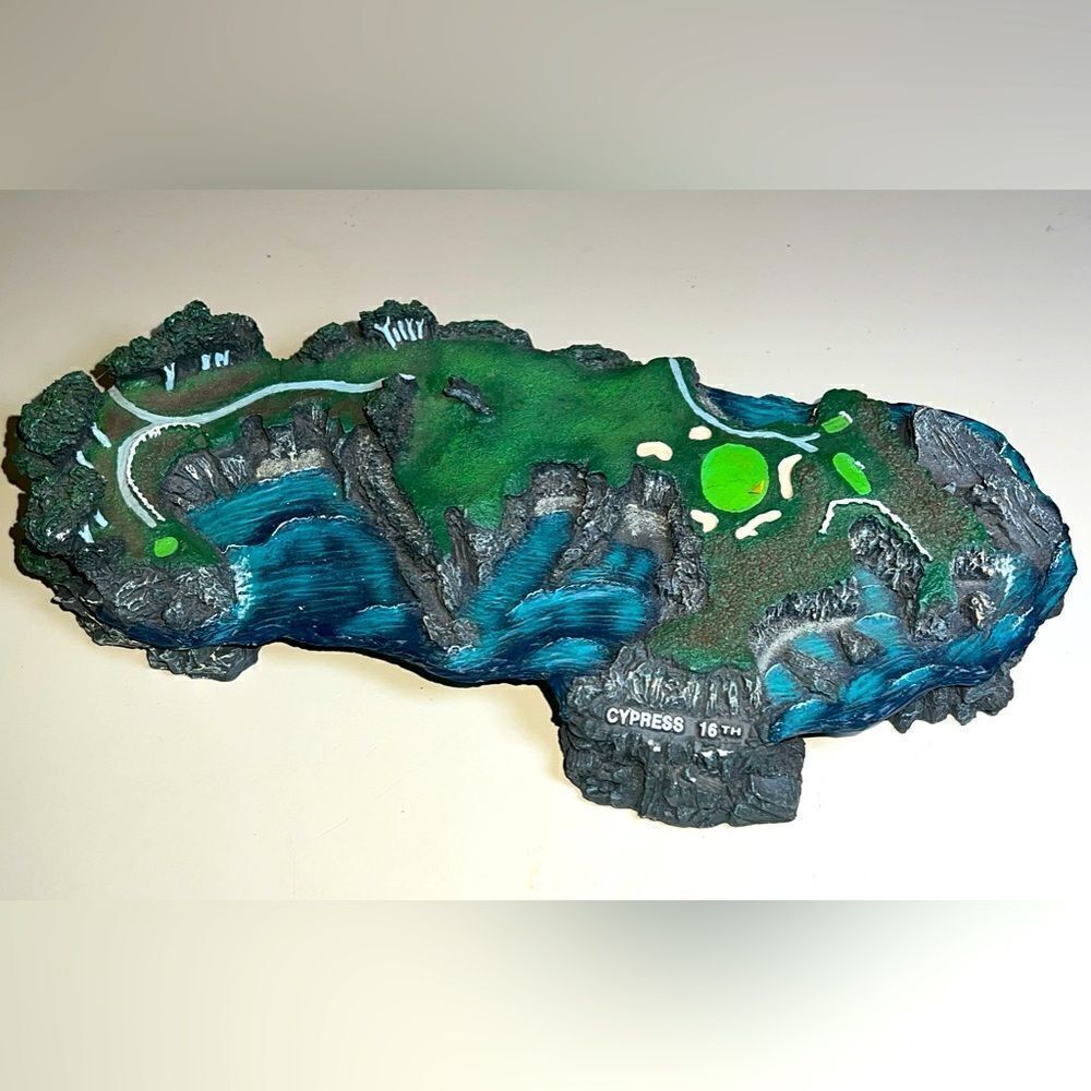 The Danbury Mint 1995 Legendary Golf Holes The 16th at‎ Cypress- EUC